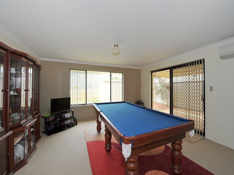 209 Oakmont Avenue, Meadow Springs WA 6210