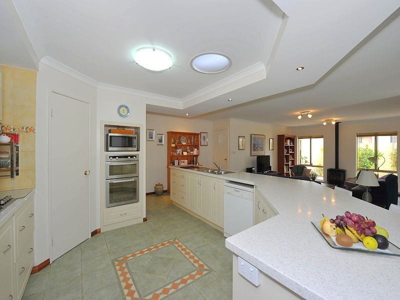 15 Carnarvon Way, Erskine WA 6210