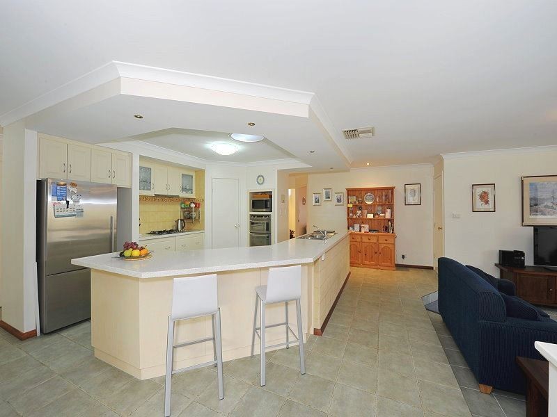 15 Carnarvon Way, Erskine WA 6210
