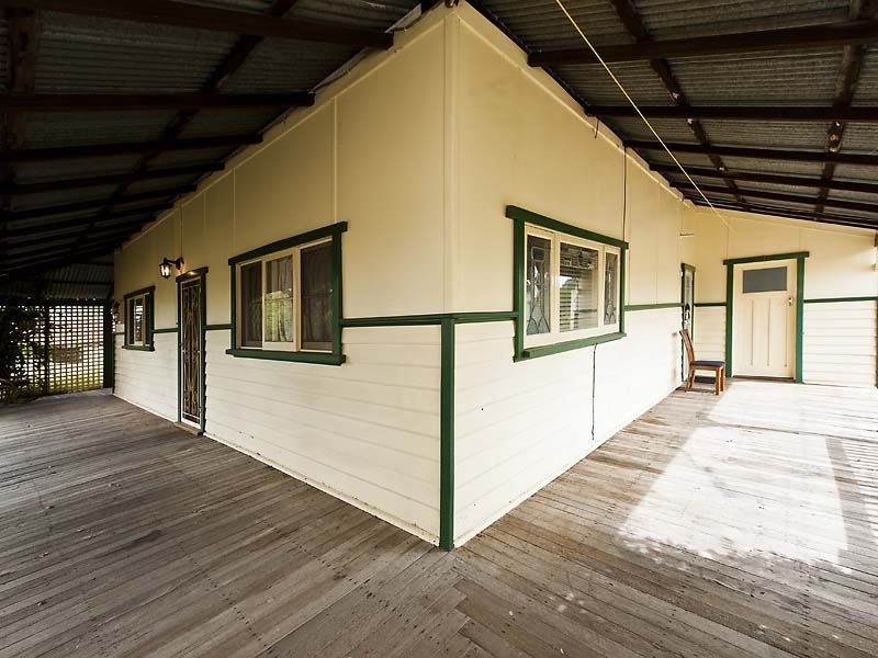 10 Thatcher Street, Waroona WA 6215