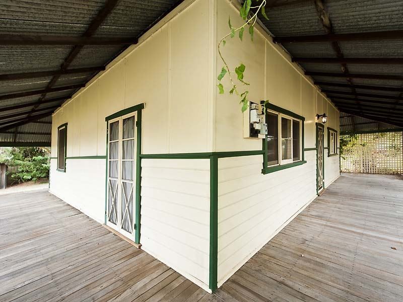 10 Thatcher Street, Waroona WA 6215