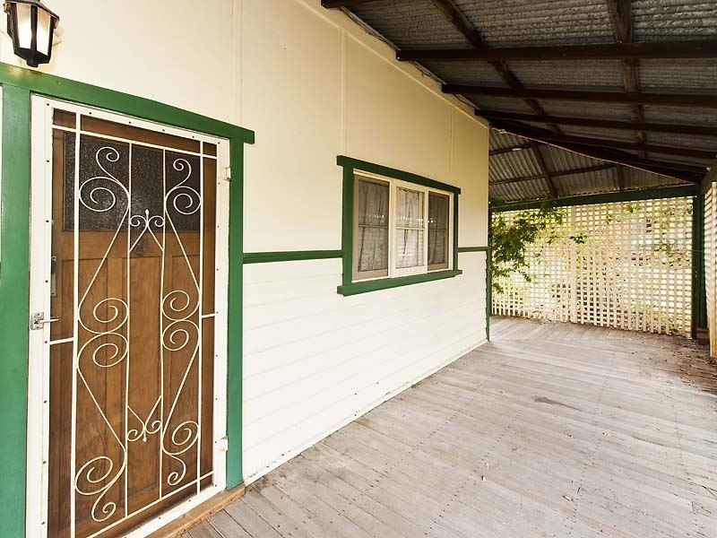 10 Thatcher Street, Waroona WA 6215