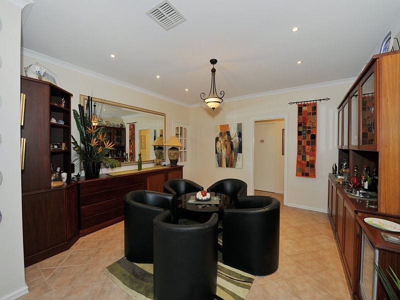 15 Dorneywood Crescent, Erskine WA 6210