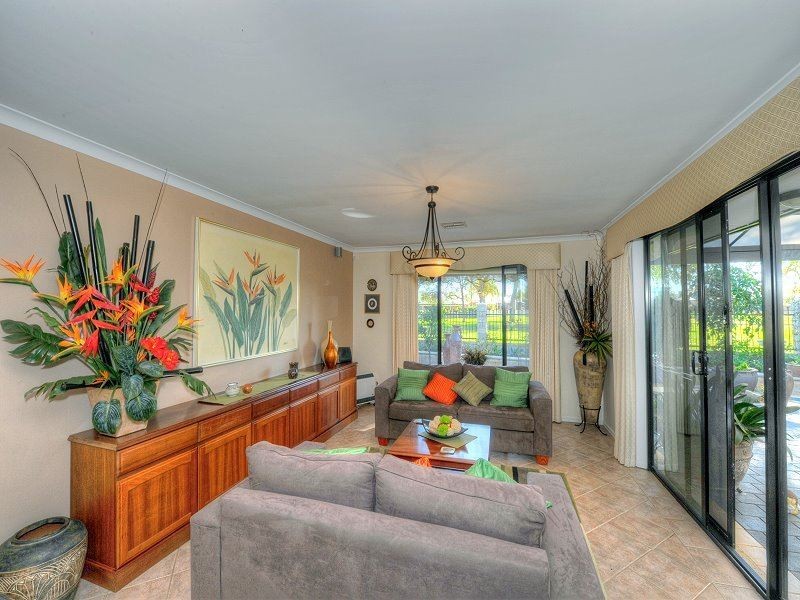 15 Dorneywood Crescent, Erskine WA 6210