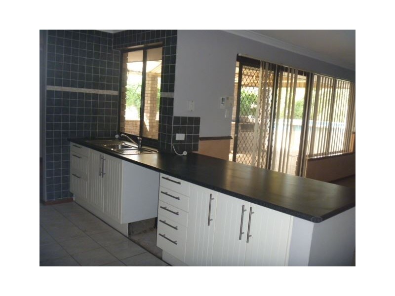 11 Mekong Way, Greenfields WA 6210