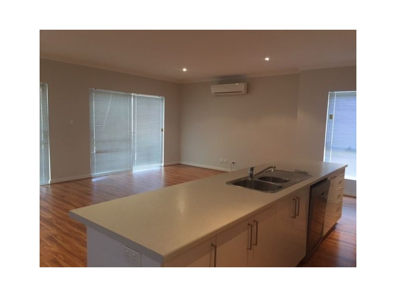 30 Contest Avenue, Mandurah WA 6210