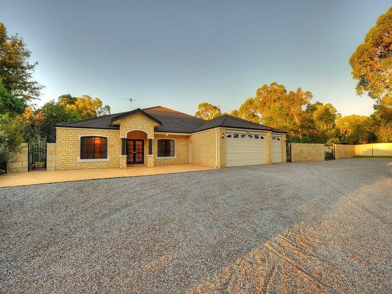 1 Laidley Way, Greenfields WA 6210