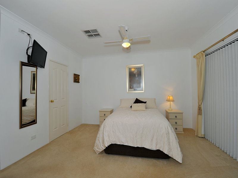 1 Laidley Way, Greenfields WA 6210