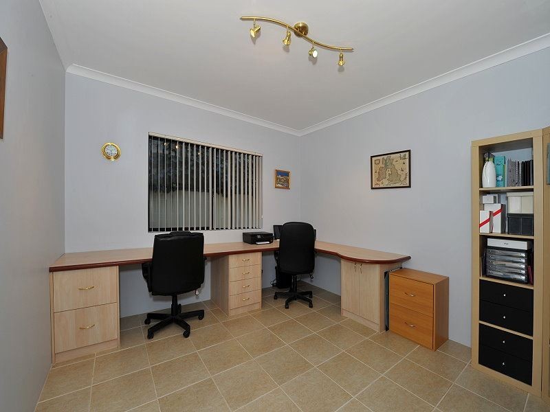 1 Laidley Way, Greenfields WA 6210