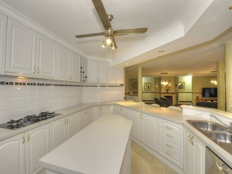 1 Laidley Way, Greenfields WA 6210