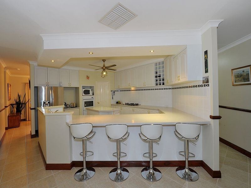 1 Laidley Way, Greenfields WA 6210