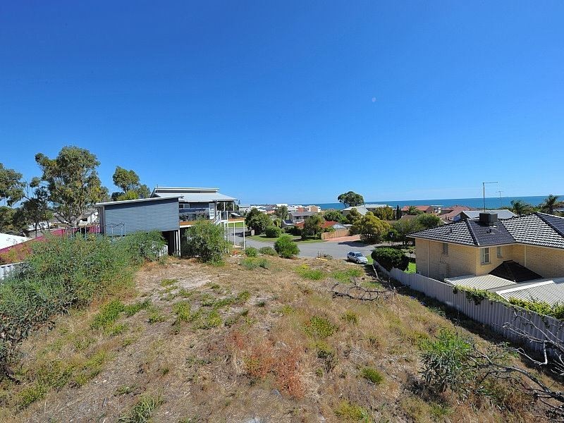 4 Haven Court, Silver Sands WA 6210