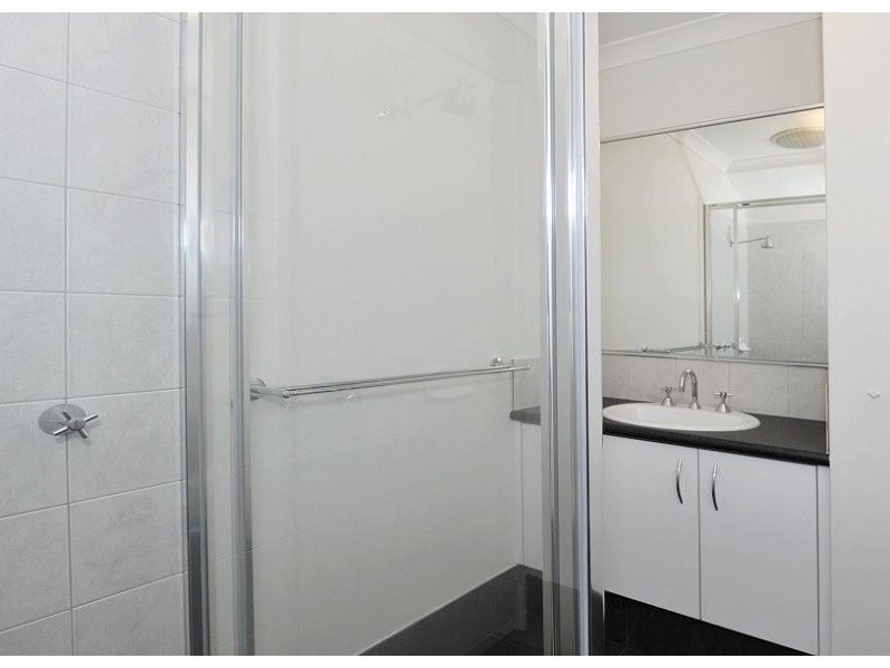 53 Warburton Trail, Lakelands WA 6180