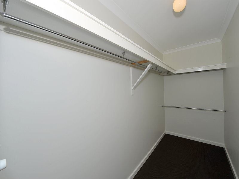 21 Bookleaf Loop, Halls Head WA 6210