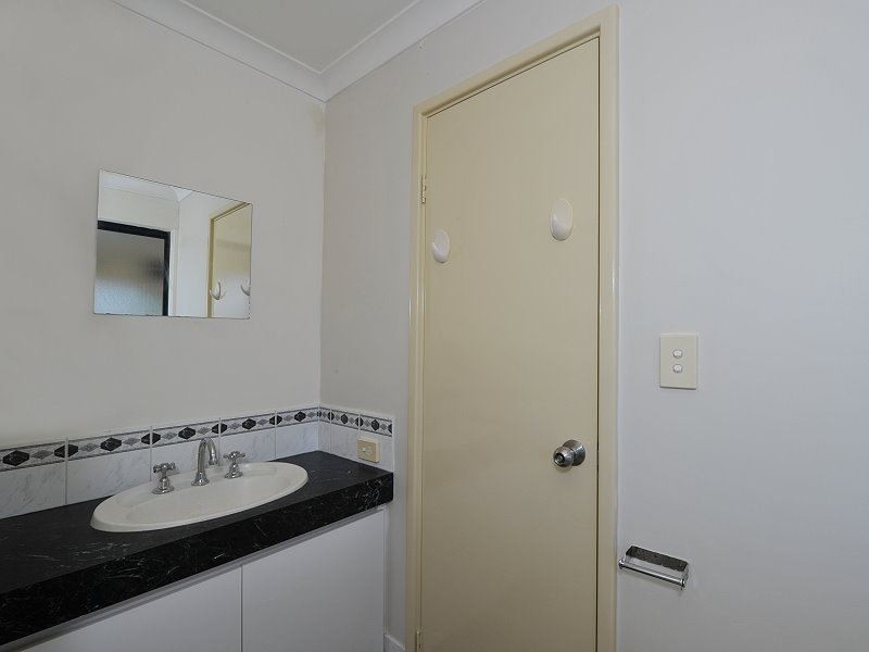 17 Murdoch Drive, Greenfields WA 6210