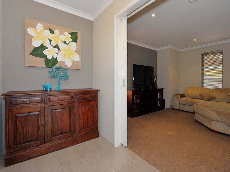 16 Tectona Way, Halls Head WA 6210