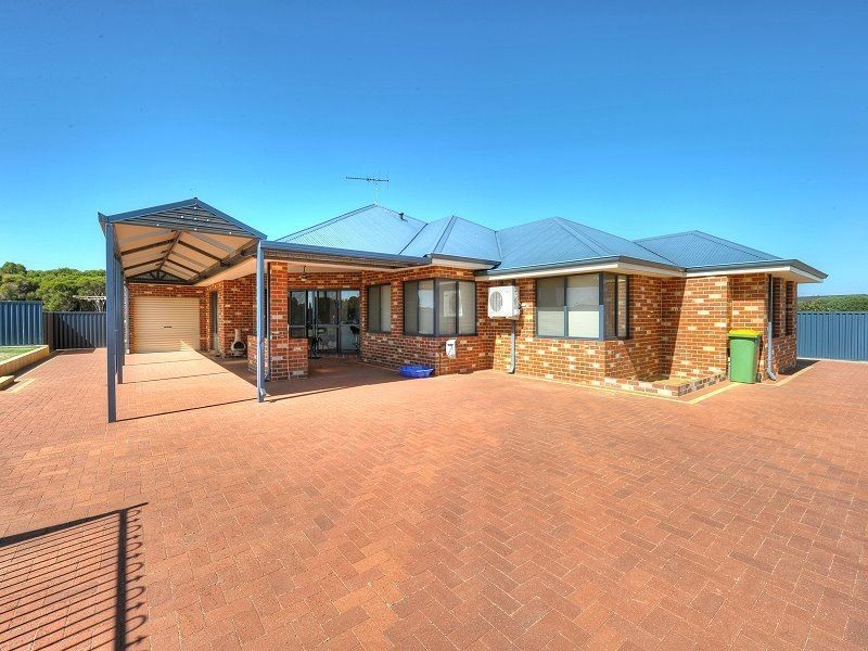121 Greyhound Retreat, Nambeelup WA 6207