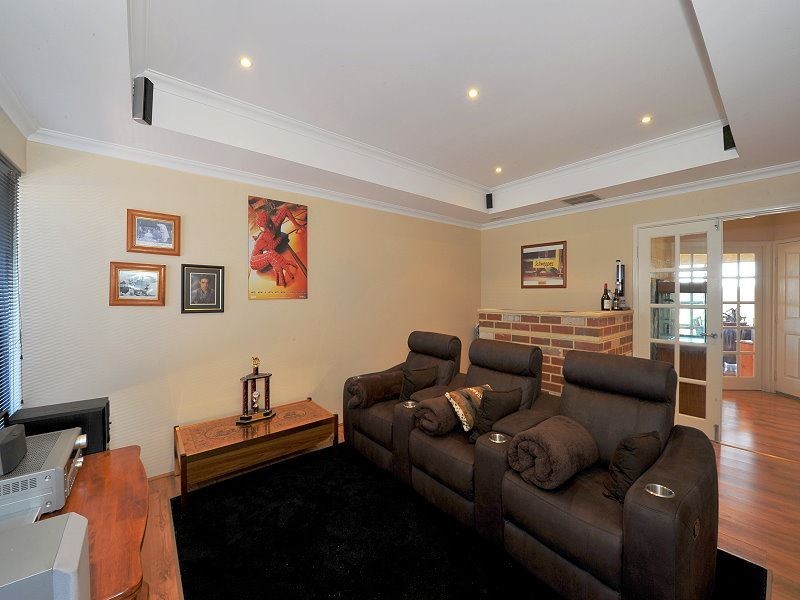 121 Greyhound Retreat, Nambeelup WA 6207