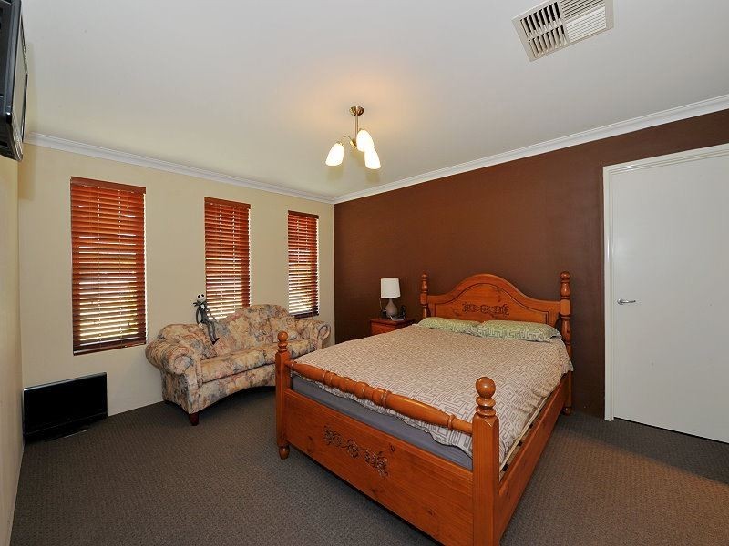 121 Greyhound Retreat, Nambeelup WA 6207