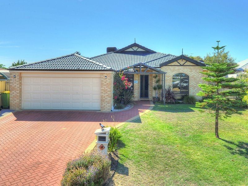 18 Firestone Place, Meadow Springs WA 6210