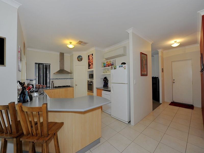 18 Firestone Place, Meadow Springs WA 6210