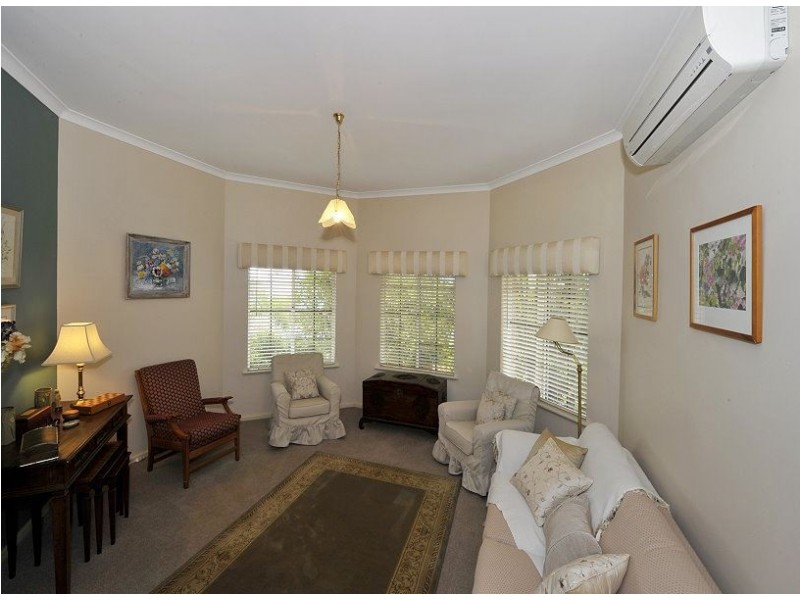 6 Hickory Court, Halls Head WA 6210