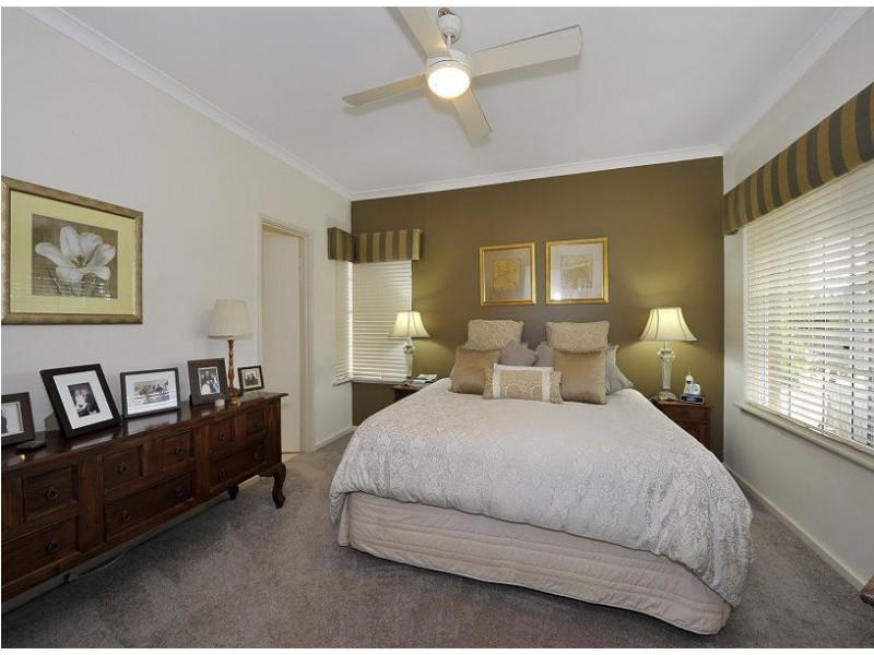 6 Hickory Court, Halls Head WA 6210