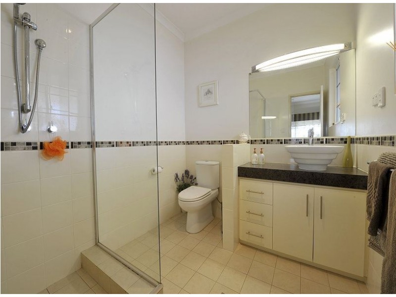 6 Hickory Court, Halls Head WA 6210