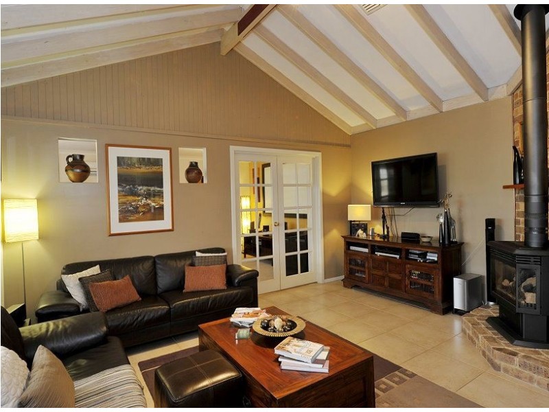 6 Hickory Court, Halls Head WA 6210