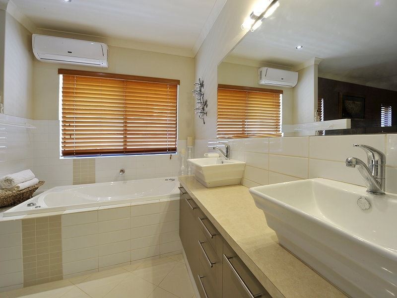 22 Leisure Way, Halls Head WA 6210