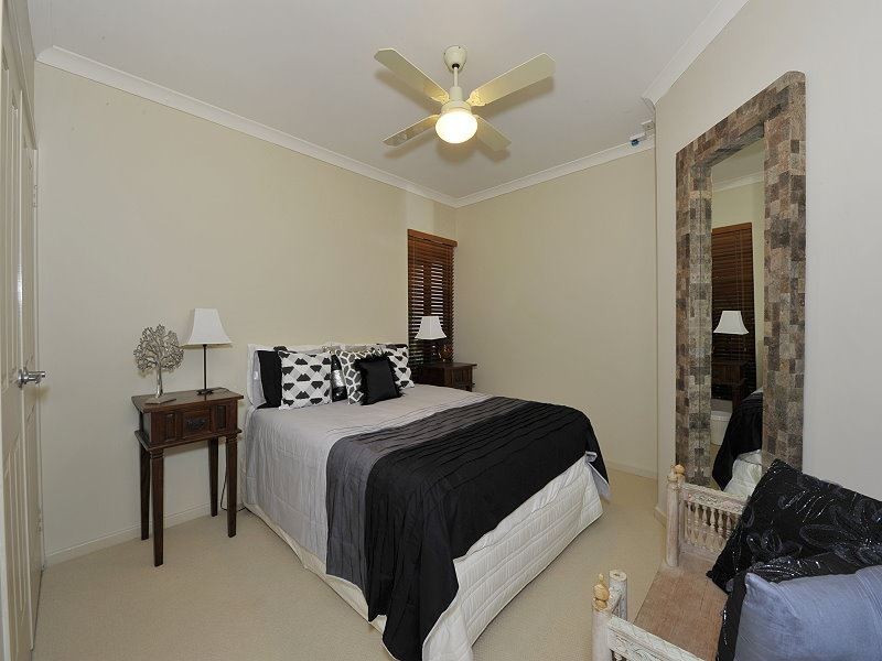 22 Leisure Way, Halls Head WA 6210