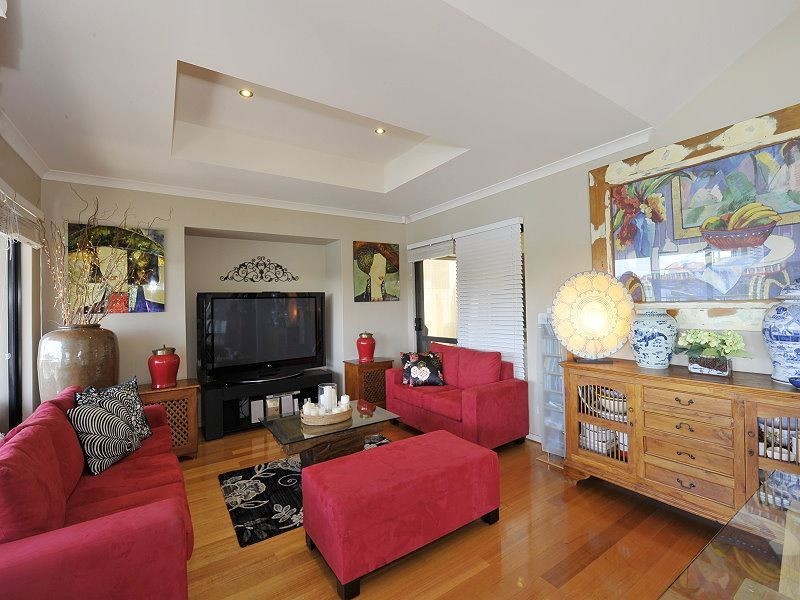 22 Leisure Way, Halls Head WA 6210