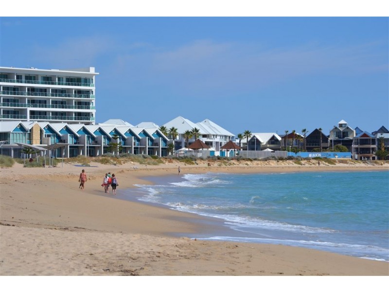 83 Camden Way, Meadow Springs WA 6210