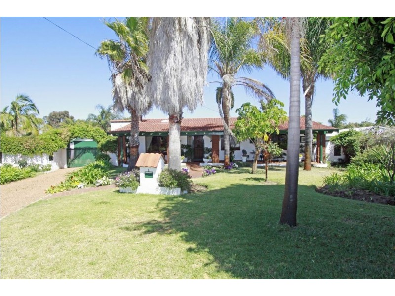 2 Tallong Court, Greenfields WA 6210