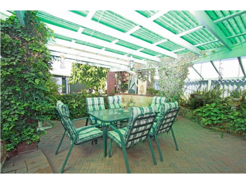 2 Tallong Court, Greenfields WA 6210