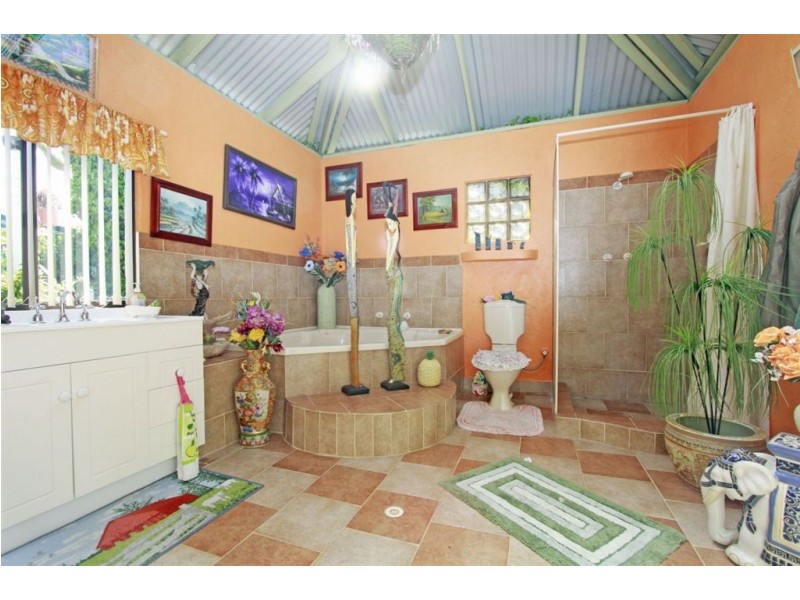 2 Tallong Court, Greenfields WA 6210