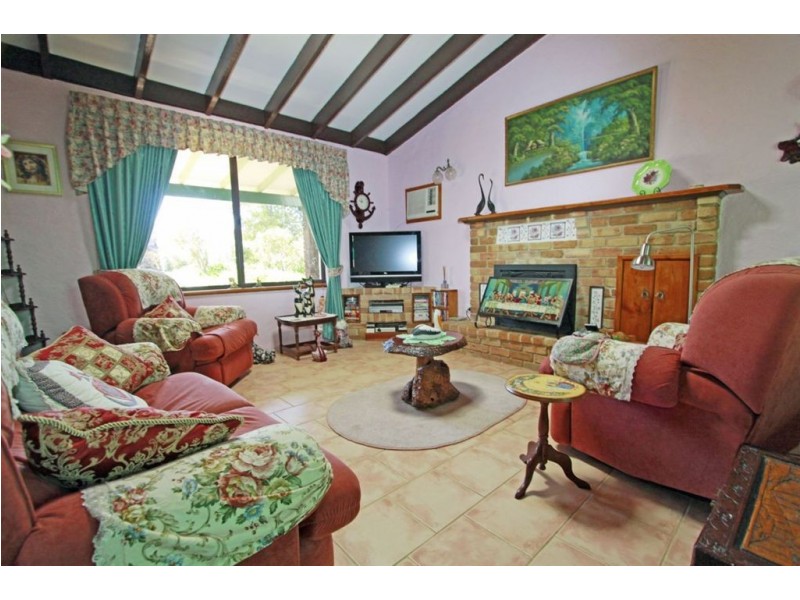 2 Tallong Court, Greenfields WA 6210