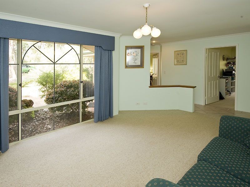 23 Summerhill Drive, Stake Hill WA 6210