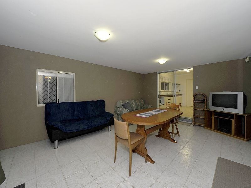 15 Adonis Road, Silver Sands WA 6210