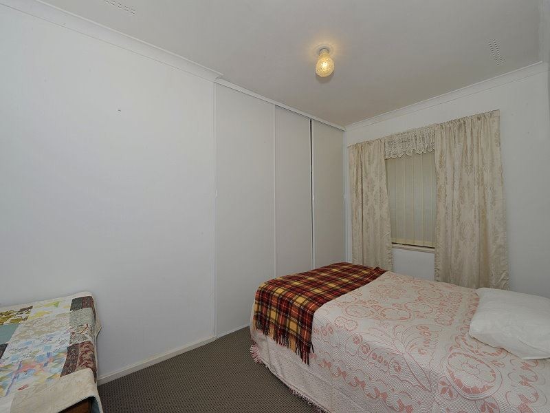 15 Adonis Road, Silver Sands WA 6210