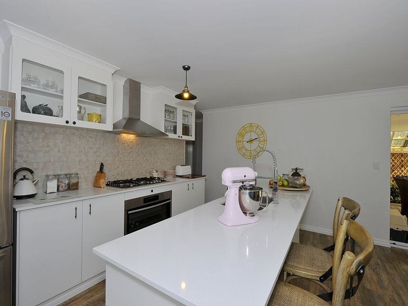 17 Stellaria Avenue, Halls Head WA 6210