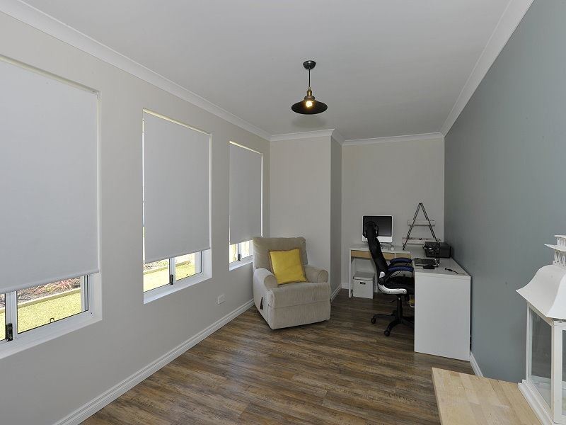 17 Stellaria Avenue, Halls Head WA 6210