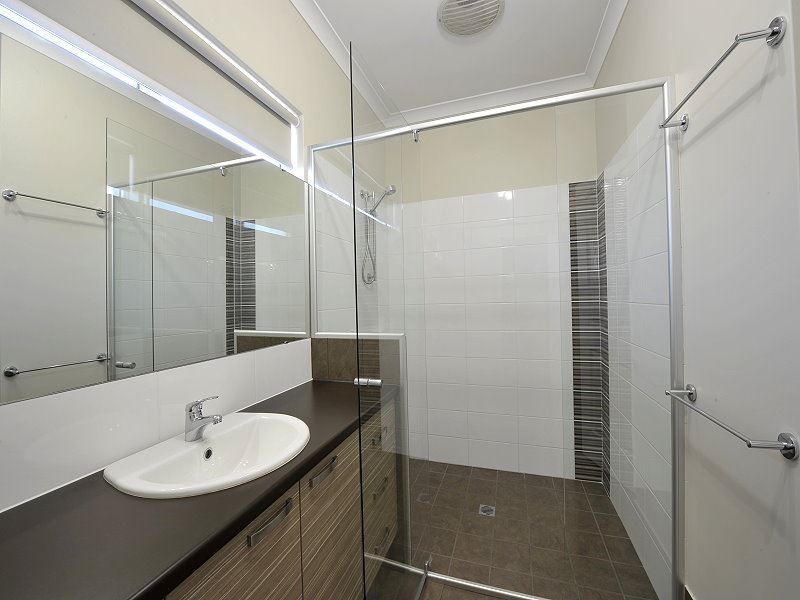 19 Gael Place, Dudley Park WA 6210