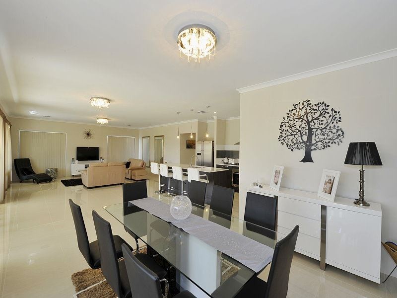 19 Gael Place, Dudley Park WA 6210