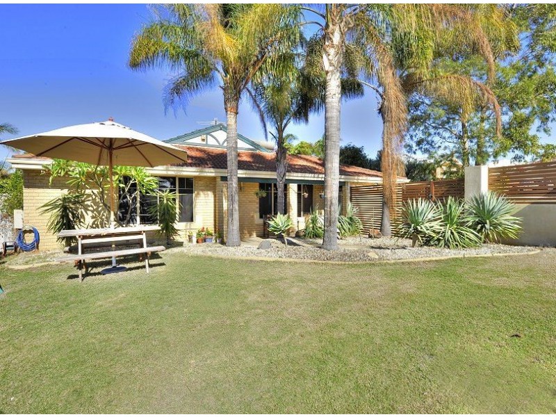 10 Willmott Close, Halls Head WA 6210