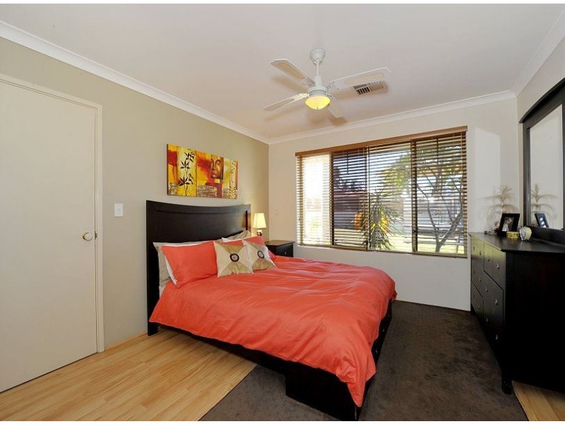 10 Willmott Close, Halls Head WA 6210