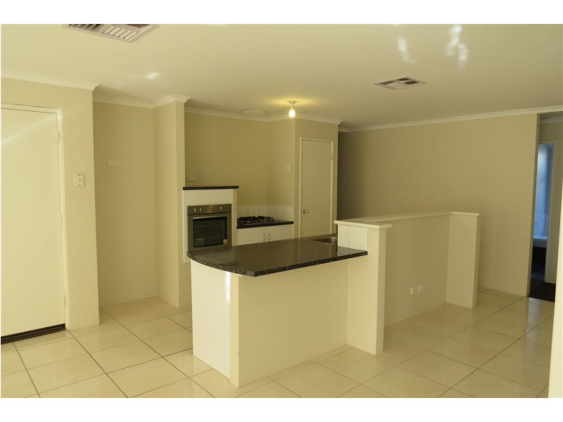 5 Columbus Street, Dudley Park WA 6210