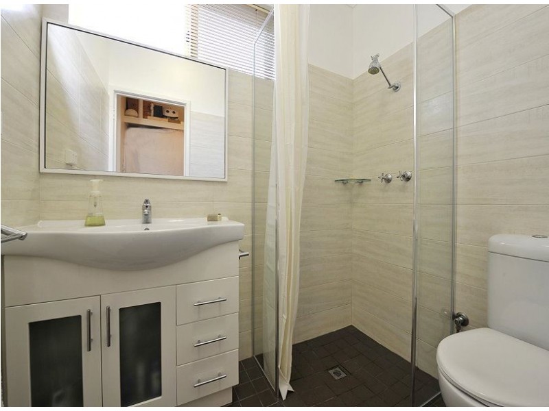 9 Leeton Close, Halls Head WA 6210