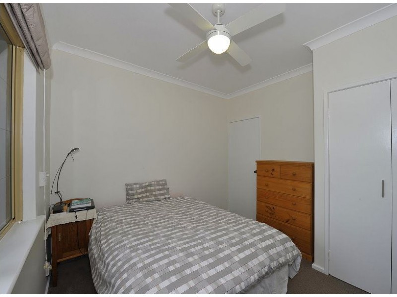 9 Leeton Close, Halls Head WA 6210