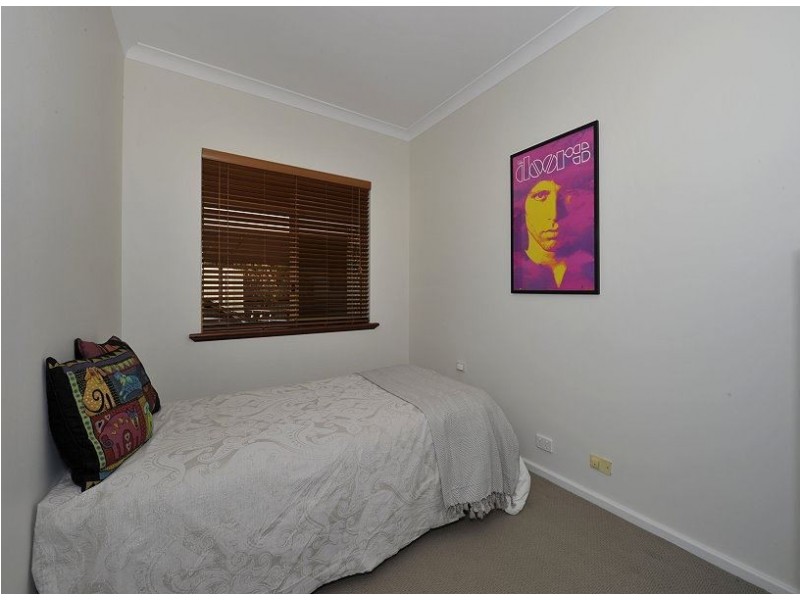 9 Leeton Close, Halls Head WA 6210